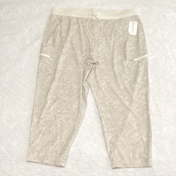 Athleta Venture Printed Pant - Picture 2 of 6